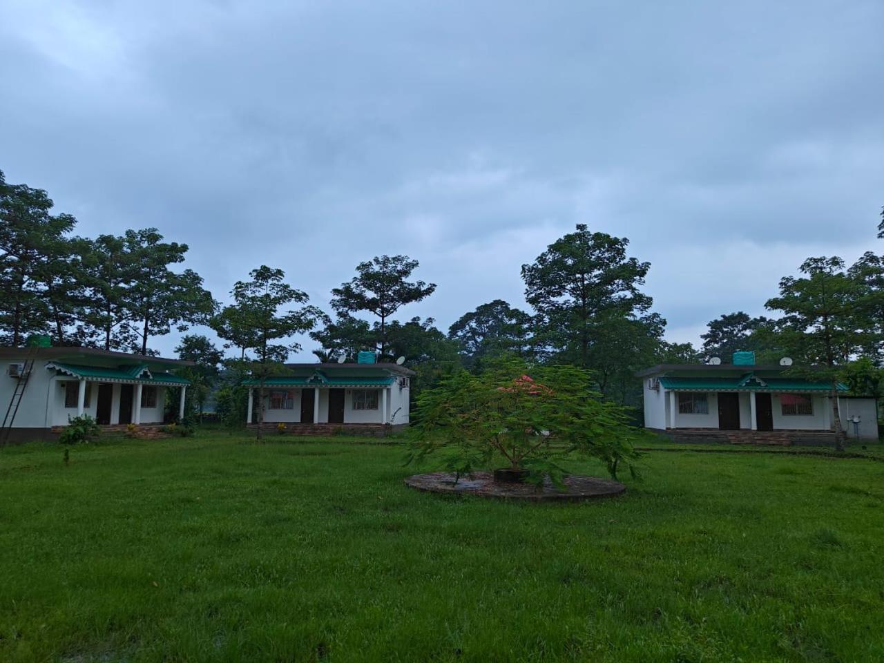 Jaldapara Eco Resorts By Stayapart Madari Hat Екстер'єр фото